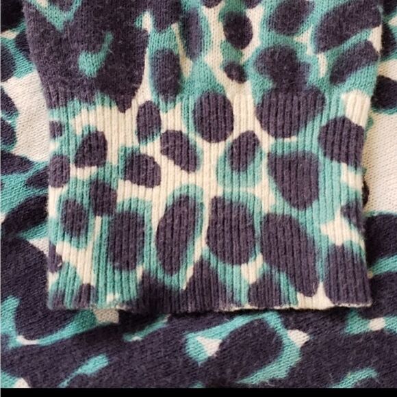 BANANA REPUBLIC Animal Print Cardigan - Picture 10 of 10